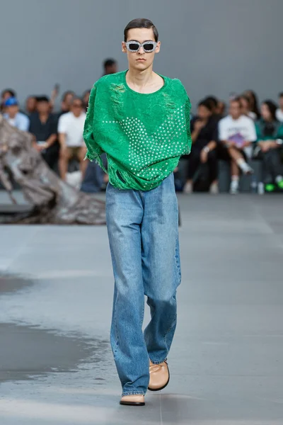 Look 44
